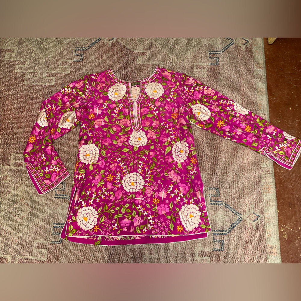 Toshanna floral embroidered tunic top in magenta and white size medium